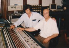 Θανάσης Σκορδαλός - Δημήτρης Αντωνακάκης 1995 Ρεθυμνο στο στούντιο ηχογράφηση (Μάγισα) Συρτός
